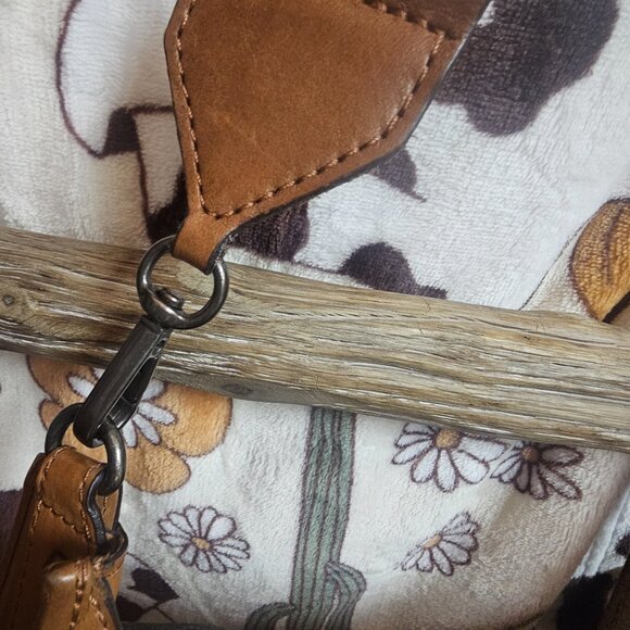 Leather crossbody - Picture 4 of 6